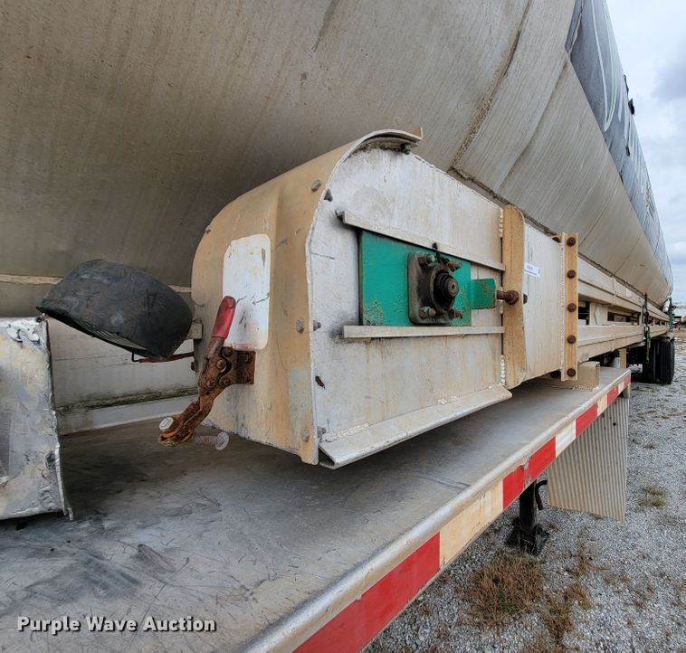 image for item ID9530 1990 Ledwell LW40 APW  feed delivery trailer