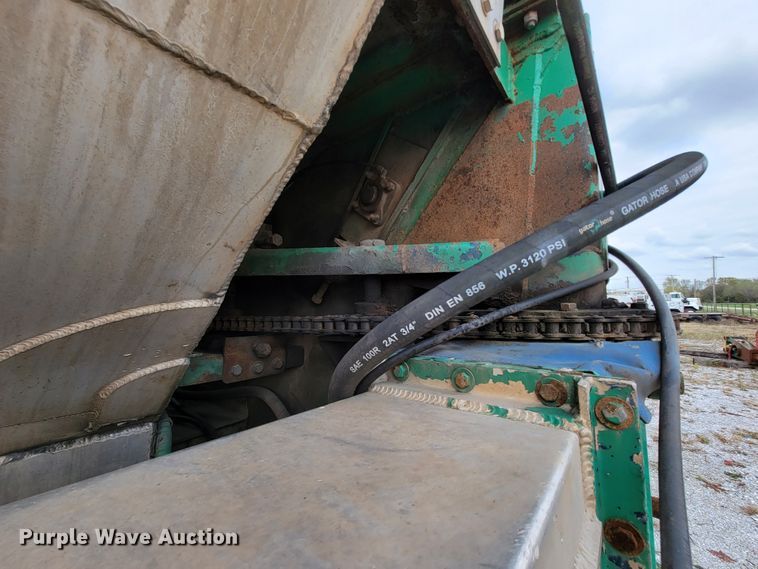 image for item ID9530 1990 Ledwell LW40 APW  feed delivery trailer