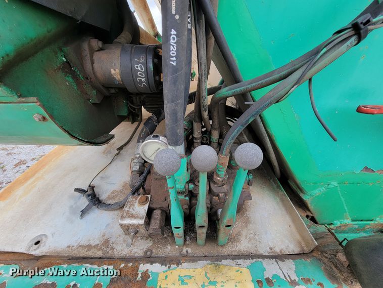 image for item ID9530 1990 Ledwell LW40 APW  feed delivery trailer