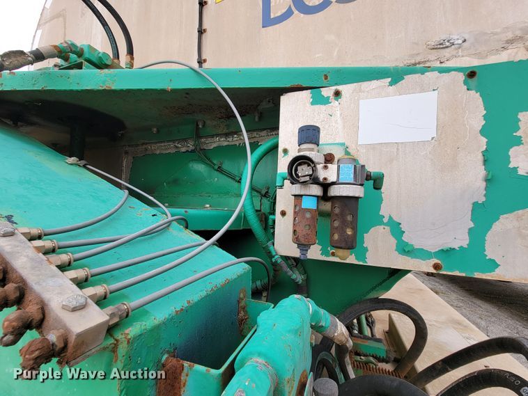 image for item ID9530 1990 Ledwell LW40 APW  feed delivery trailer