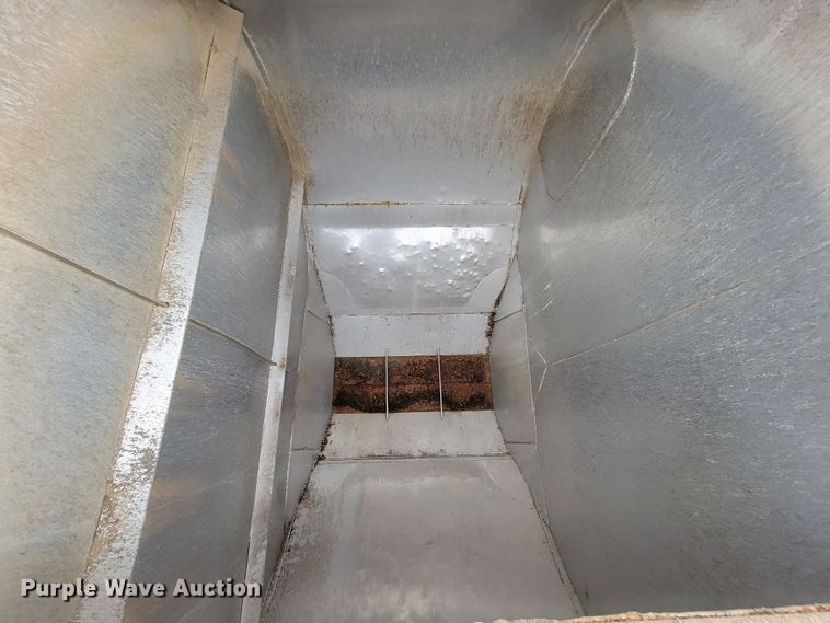 image for item ID9530 1990 Ledwell LW40 APW  feed delivery trailer