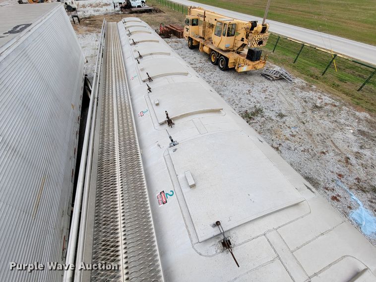 image for item ID9530 1990 Ledwell LW40 APW  feed delivery trailer