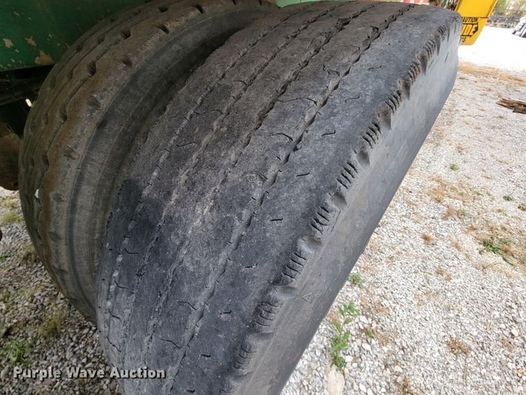 image for item ID9530 1990 Ledwell LW40 APW  feed delivery trailer