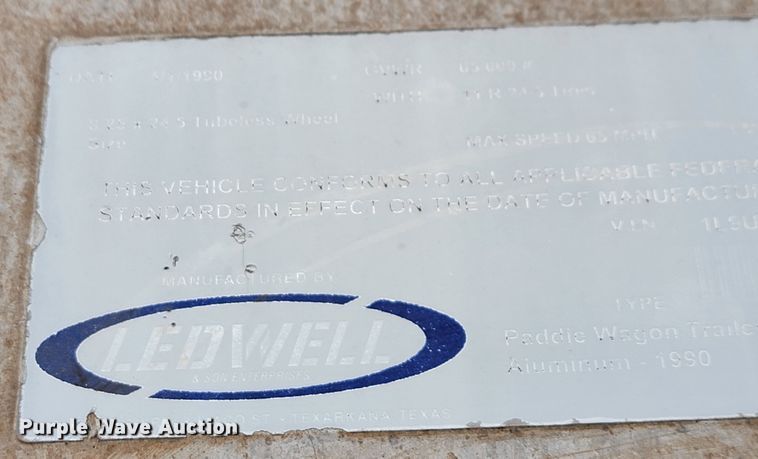 image for item ID9530 1990 Ledwell LW40 APW  feed delivery trailer