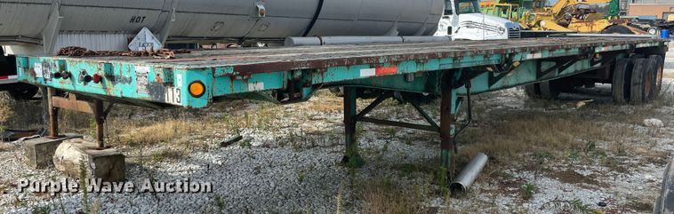 image for item ID9532 1990 Fontaine FTW-4-8045A  flatbed trailer