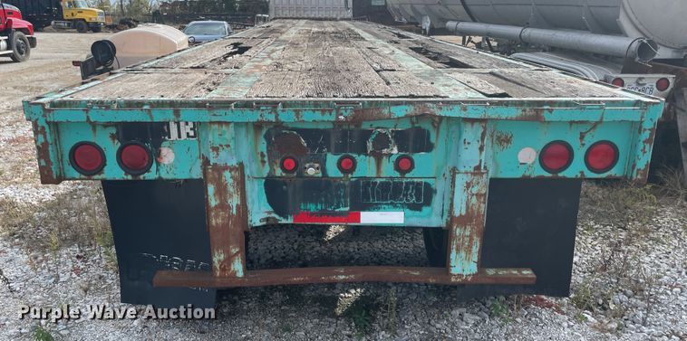 image for item ID9532 1990 Fontaine FTW-4-8045A  flatbed trailer