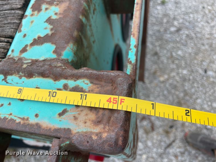 image for item ID9532 1990 Fontaine FTW-4-8045A  flatbed trailer