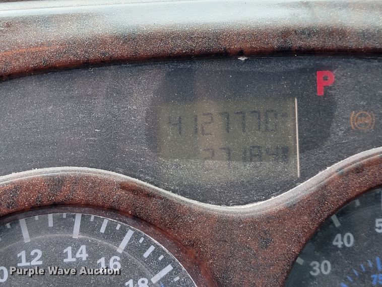 image for item ID9533 2001 Mack CX613 Vision  semi truck