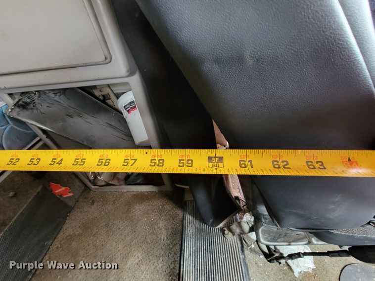 image for item ID9533 2001 Mack CX613 Vision  semi truck