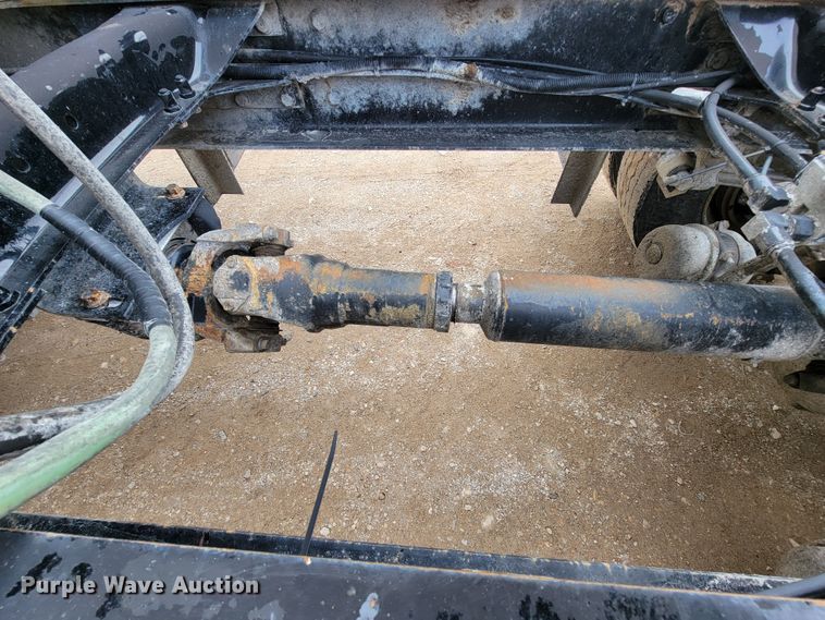 image for item ID9533 2001 Mack CX613 Vision  semi truck