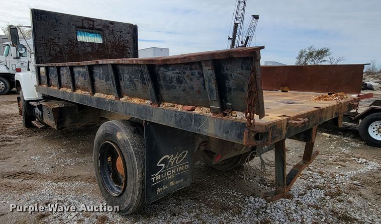 image for item ID9534 1991 Ford LN8000  dump flatbed truck