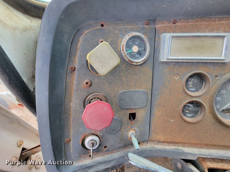 image for item ID9534 1991 Ford LN8000  dump flatbed truck