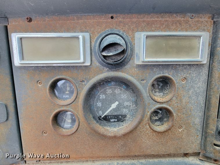 image for item ID9534 1991 Ford LN8000  dump flatbed truck