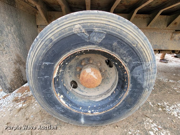 image for item ID9534 1991 Ford LN8000  dump flatbed truck