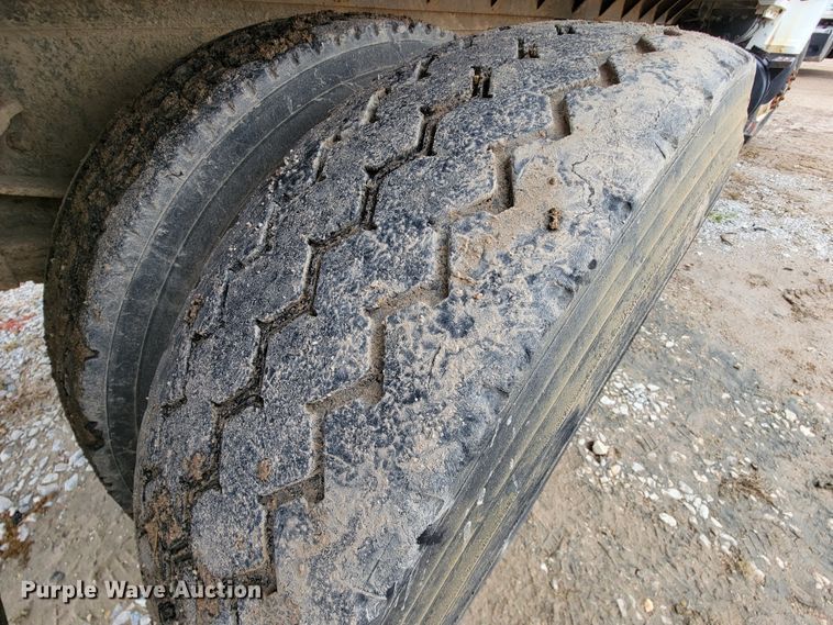 image for item ID9534 1991 Ford LN8000  dump flatbed truck