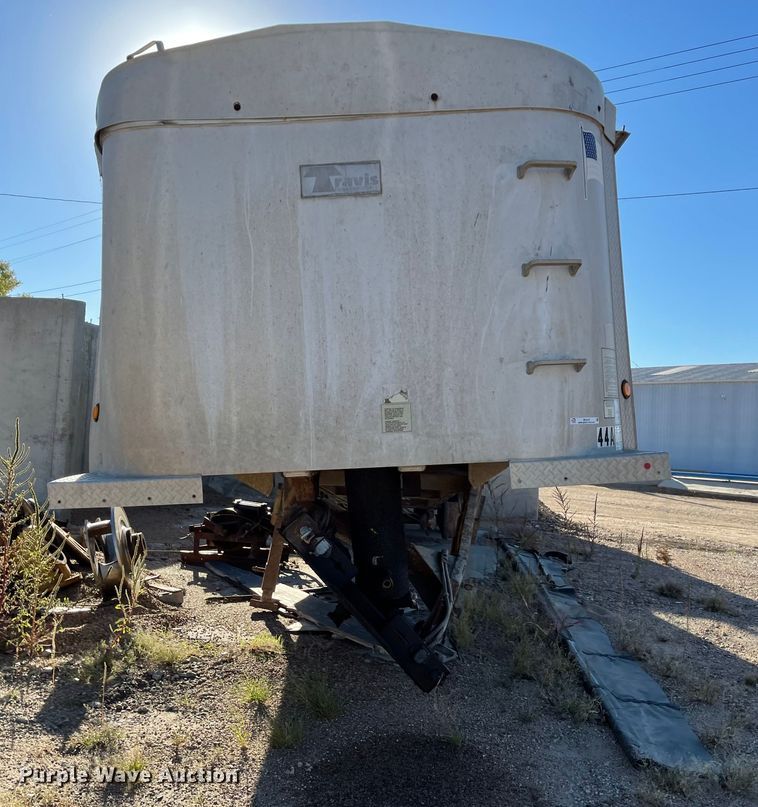image for item IK9591 2008 Travis  end dump trailer