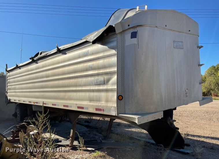 image for item IK9591 2008 Travis  end dump trailer