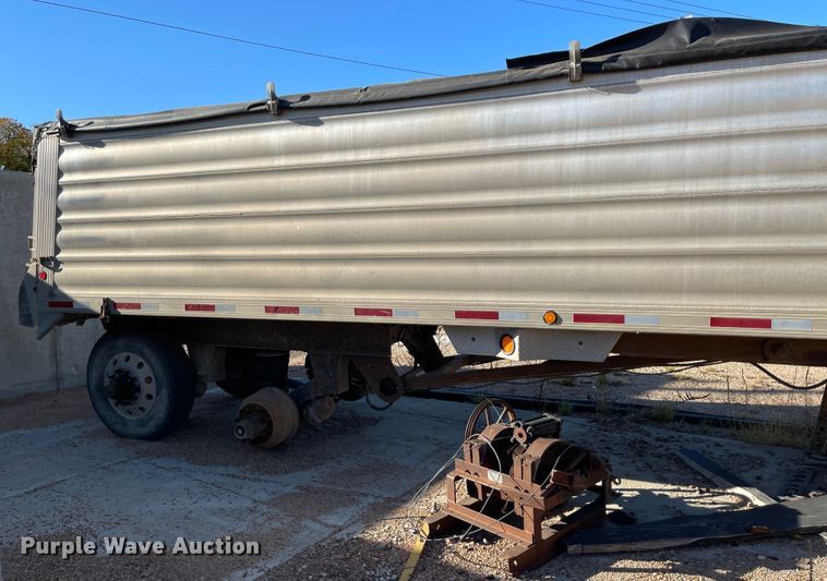 image for item IK9591 2008 Travis  end dump trailer