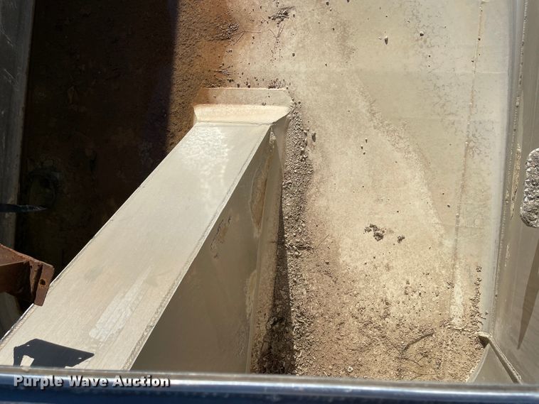 image for item IK9591 2008 Travis  end dump trailer