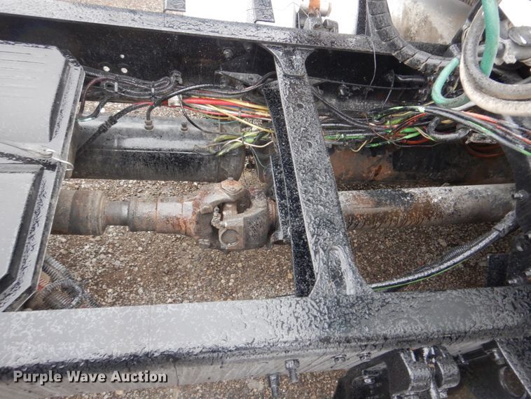 image for item IM9552 2007 Freightliner Columbia 120  semi truck