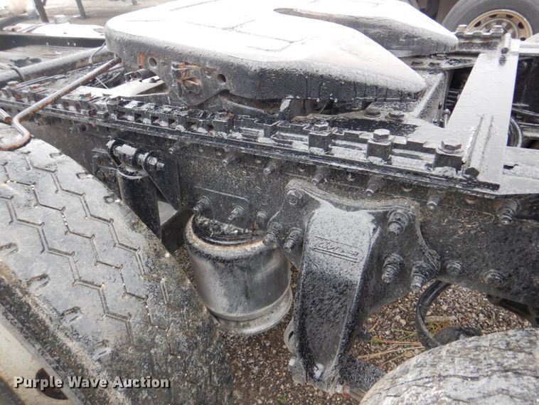 image for item IM9552 2007 Freightliner Columbia 120  semi truck