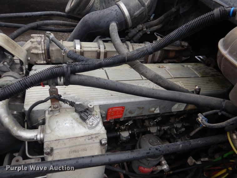 image for item IM9552 2007 Freightliner Columbia 120  semi truck