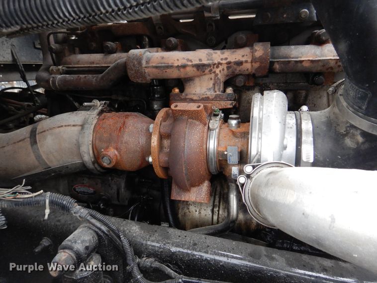 image for item IM9552 2007 Freightliner Columbia 120  semi truck