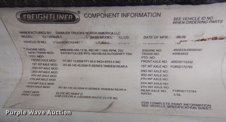 image for item IM9552 2007 Freightliner Columbia 120  semi truck