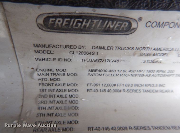 image for item IM9552 2007 Freightliner Columbia 120  semi truck