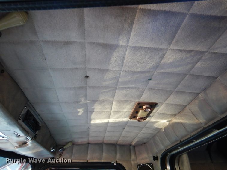 image for item IR9247 1987 Peterbilt 359 Classic  semi truck