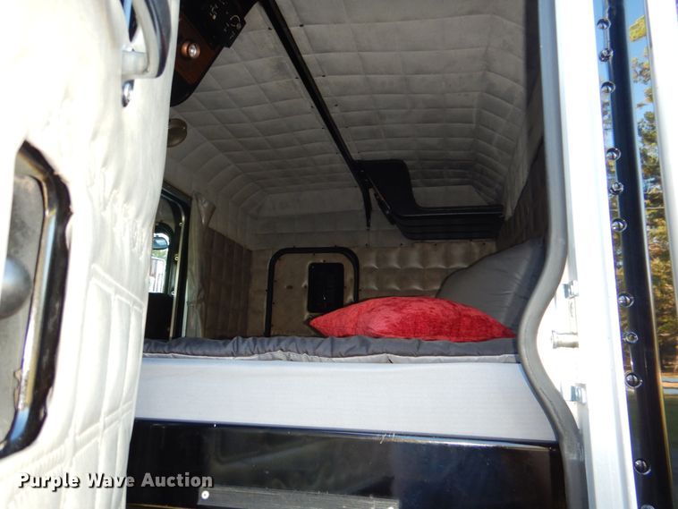 image for item IR9247 1987 Peterbilt 359 Classic  semi truck