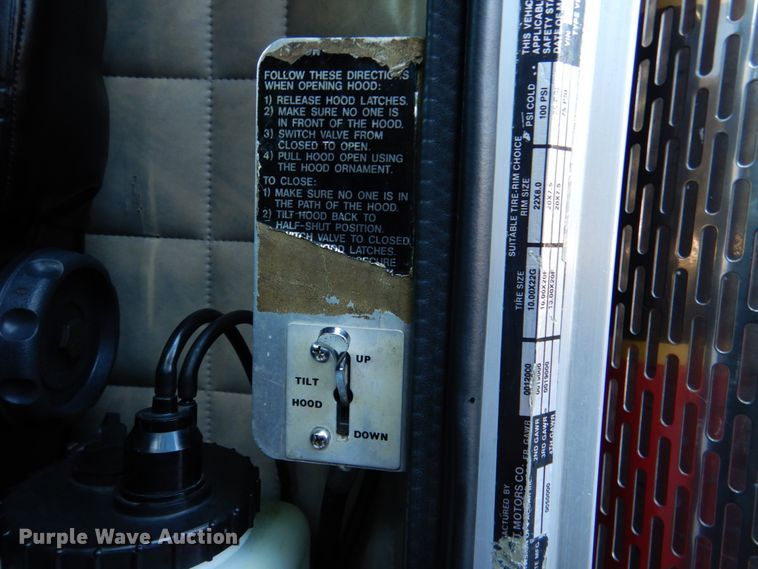 image for item IR9247 1987 Peterbilt 359 Classic  semi truck