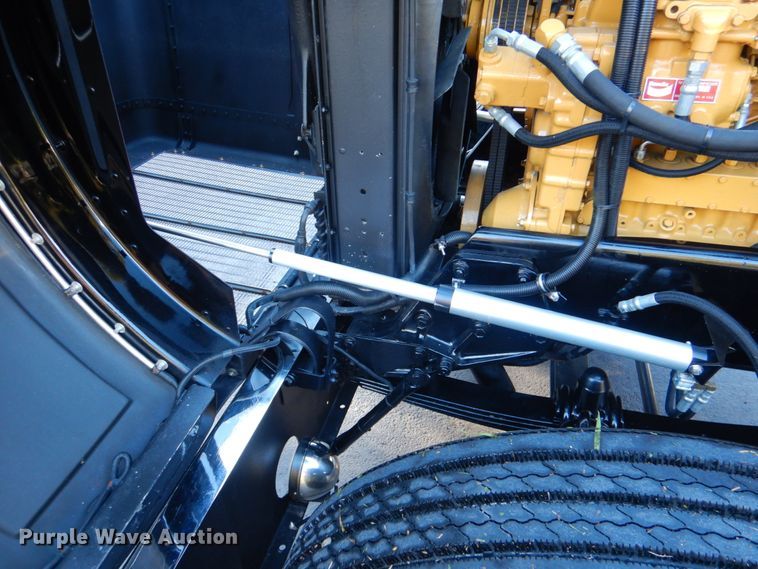 image for item IR9247 1987 Peterbilt 359 Classic  semi truck