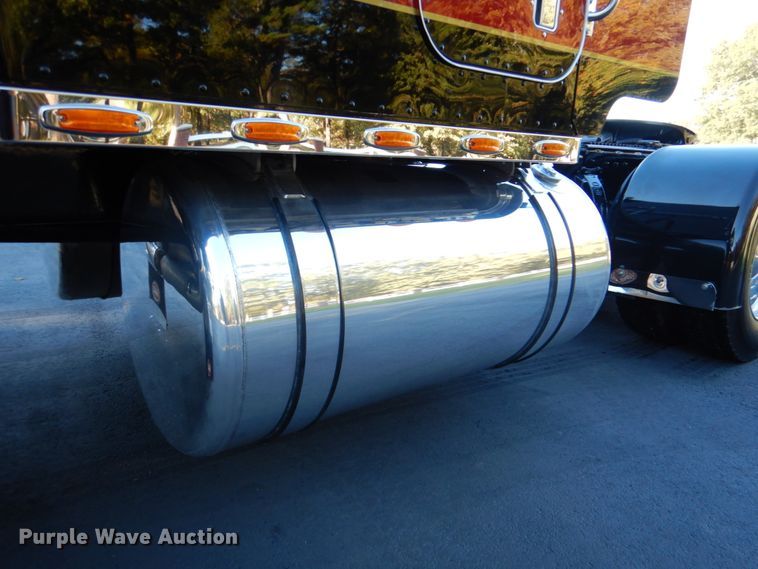 image for item IR9247 1987 Peterbilt 359 Classic  semi truck