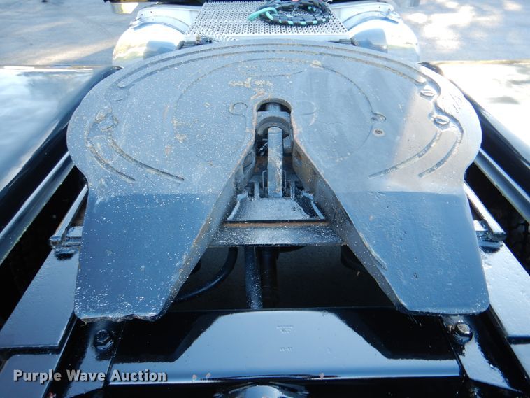 image for item IR9247 1987 Peterbilt 359 Classic  semi truck