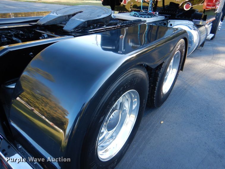 image for item IR9247 1987 Peterbilt 359 Classic  semi truck