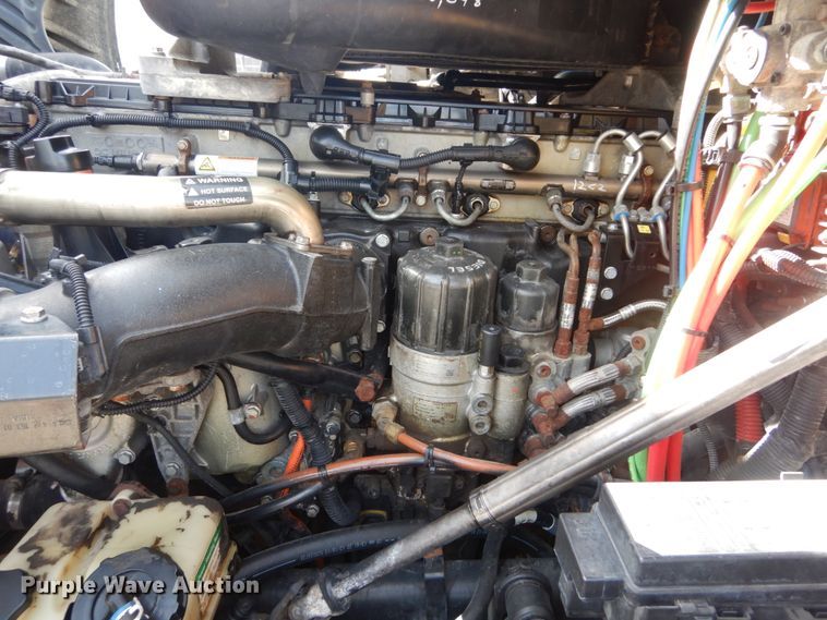 image for item IV9522 2012 Freightliner Cascadia  semi truck