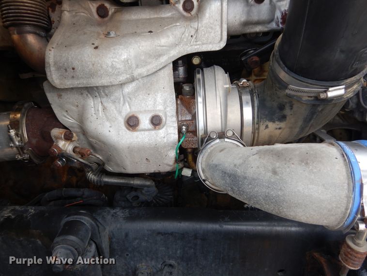 image for item IV9522 2012 Freightliner Cascadia  semi truck