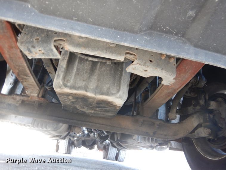 image for item IV9522 2012 Freightliner Cascadia  semi truck