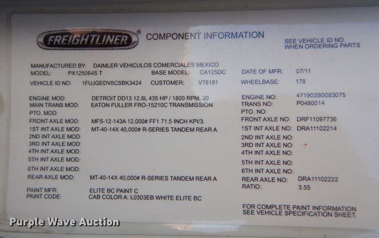image for item IV9522 2012 Freightliner Cascadia  semi truck