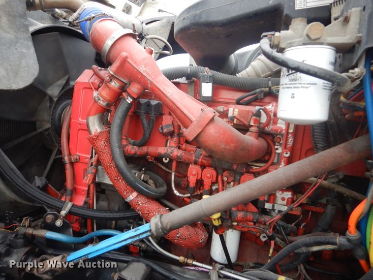 image for item IV9537 2007 International 9900i  truck cab and chassis