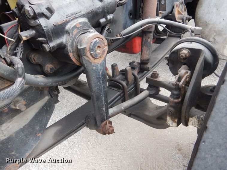 image for item IV9537 2007 International 9900i  truck cab and chassis