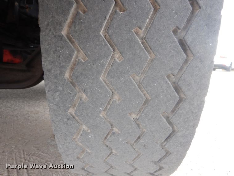 image for item IV9537 2007 International 9900i  truck cab and chassis