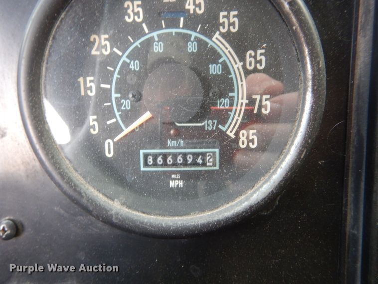 image for item IV9582 1988 International COF-9670  semi truck