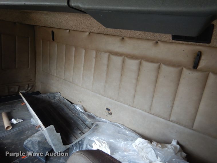 image for item IV9582 1988 International COF-9670  semi truck