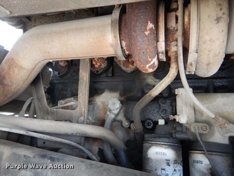 image for item IV9582 1988 International COF-9670  semi truck