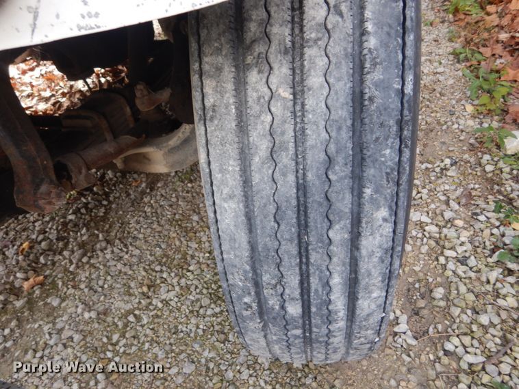 image for item IV9582 1988 International COF-9670  semi truck