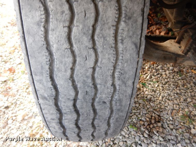 image for item IV9582 1988 International COF-9670  semi truck