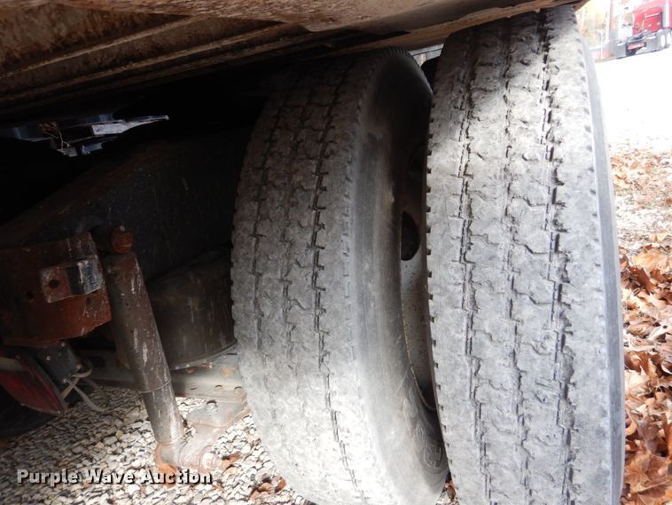 image for item IV9582 1988 International COF-9670  semi truck