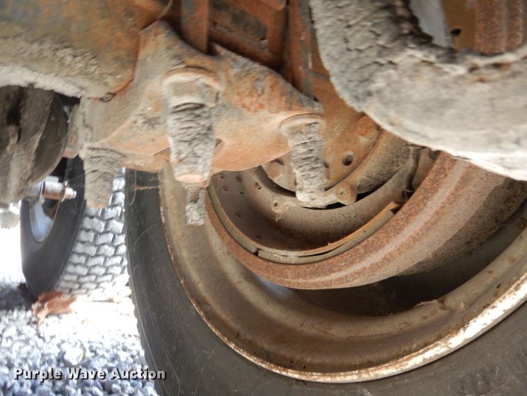 image for item IV9582 1988 International COF-9670  semi truck